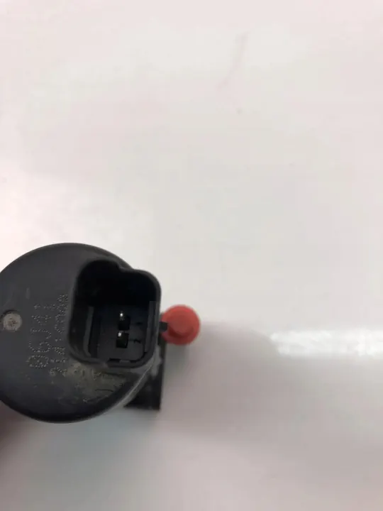 Peugeot Expert etupesulupumppu OEM 21416900 image 3