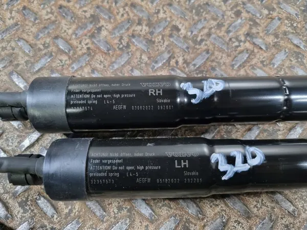 VOLVO XC40 Elektrisk Baklucka Ställdon Vänster 32357573 image 3