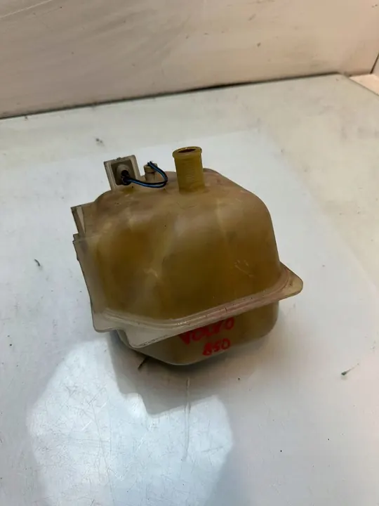 Volvo 850 2.0 Bensin Expansionsbehållare 9141095 image 4