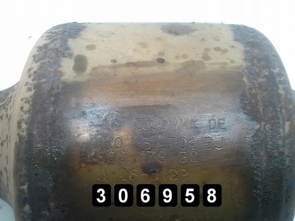 Katalysaattori OEM AM-306958 VW Golf 1.6 FSI:lle image 3