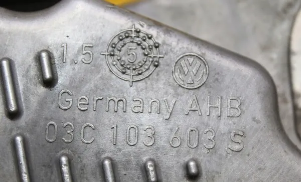 Oljepanna VOLKSWAGEN GOLF V 1.6FSI 03C103603S image 2