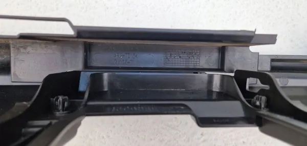 Honda CR-V 4 grillkant OEM 71129T1VE010M1 image 5