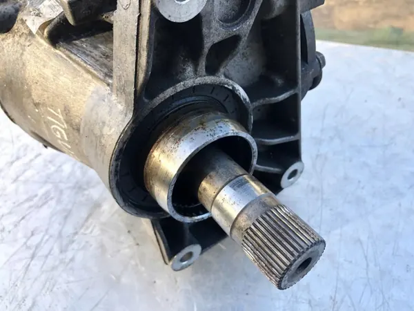 Redutor de caixa Volkswagen OE 0A6409053Q usado image 4