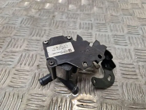 Pompe à eau Peugeot RCZ 2013 OEM 704386000 image 3