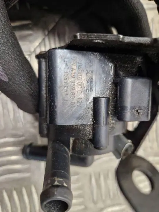 Pompe à eau Peugeot RCZ 2013 OEM 704386000 image 6