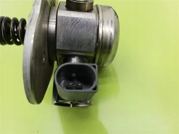 Bomba de combustible alta presión OEM 756247307 BMW Serie 1 image 6