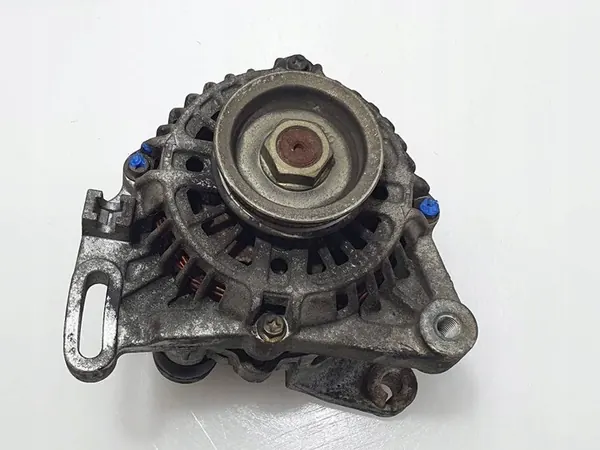 Renault Clio III 2011 Alternator 8200065730 image 4