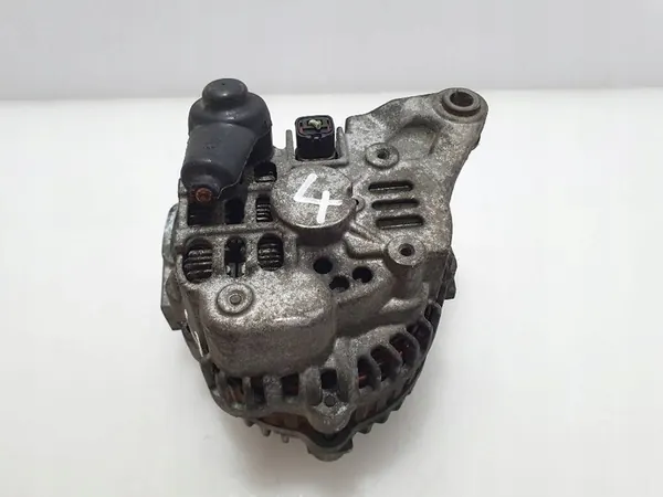 Renault Clio III 2011 Alternator 8200065730 image 7