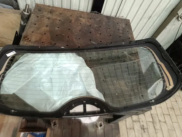 Vitre de hayon Hyundai OEM 87110-N7000 - Occasion image 8
