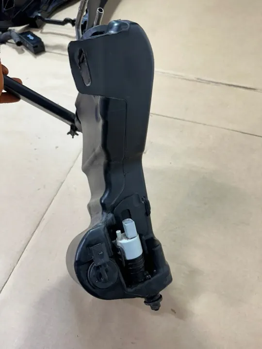 Spolarvätsketank OEM A2058602260 Mercedes E-klass W213 image 10