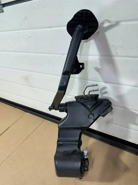 Spolarvätsketank OEM A2058602260 Mercedes E-klass W213 image 9