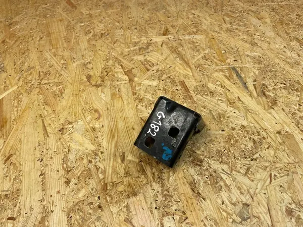 Support de ceinture avant Mercedes W205 W253 A2056260412 image 3