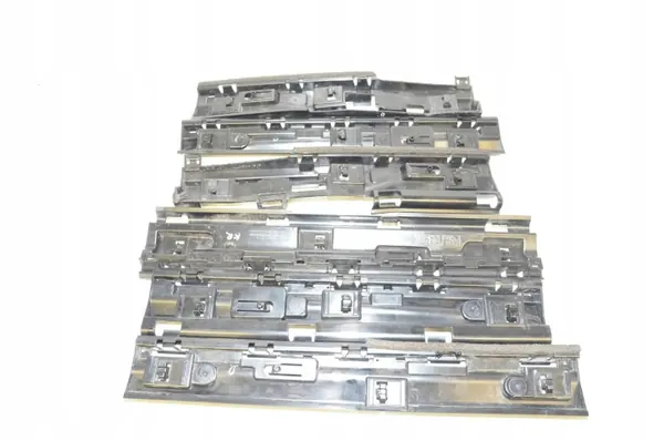 BMW X1 F48/F49 2020 Schwellerschutzleiste OEM 7332332 image 3