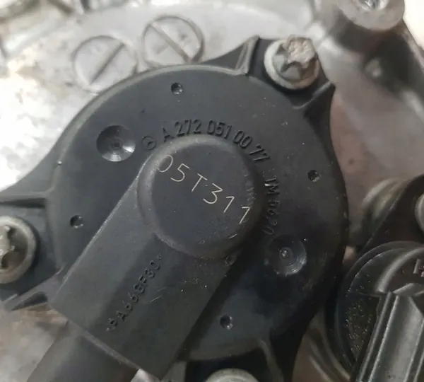 Timing Cover Mercedes CLS W219 E W211 S W221 image 4