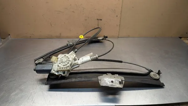Mercedes-Benz ikkunan nostin OEM A2308200942 image 2