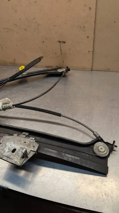 Mercedes-Benz ikkunan nostin OEM A2308200942 image 3
