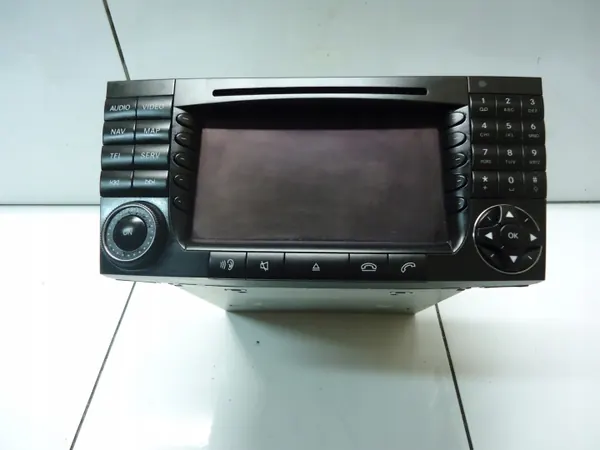 Radio CD Navegación Mercedes CLS W219 OEM A2118202197 image 3