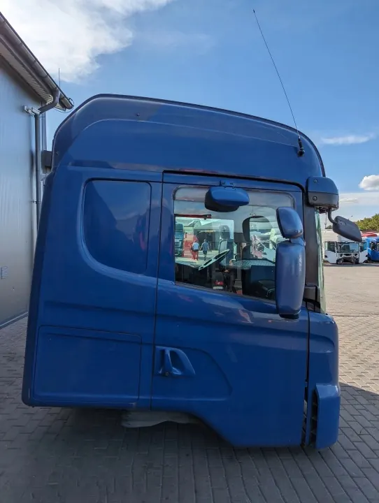 Scania XPI Highline cabine met brede hendel, 2011 image 4