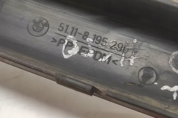 Oikea etupuskuri BMW 3 (E46) 51118195290 image 2