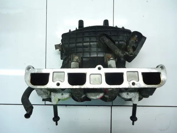 Colector de admisión KIA CARENS III 2.0 16V G4KA OEM image 3