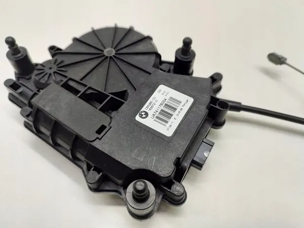 OEM 7411760 Bakluckelåsaktuator BMW 5 G30 image 6
