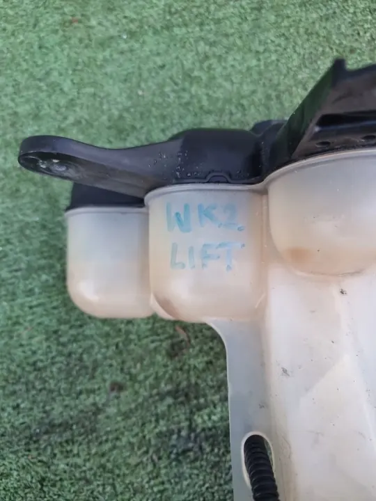 Kühlmittelbehälter Jeep OE OEM WK2 Lift - Gebraucht image 4