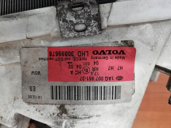 Vasen etuvalo Volvo V40 I image 4