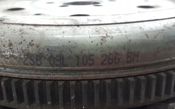 Conjunto de embreagem Skoda Yeti 2011 03L105266BM image 9