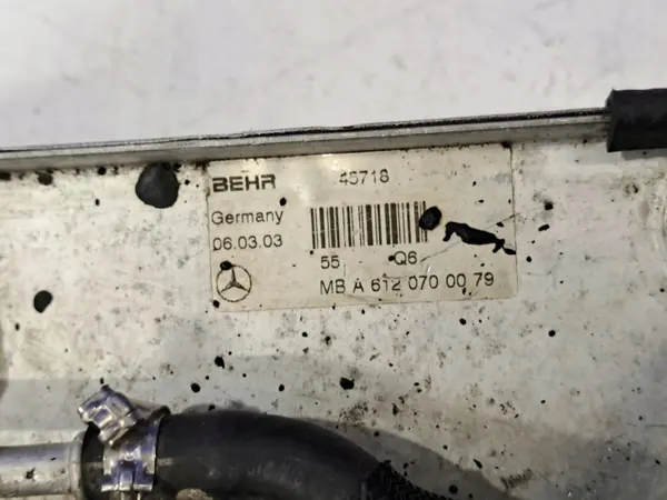 Refroidisseur d'huile d'occasion OEM A6120700079 Mercedes image 4