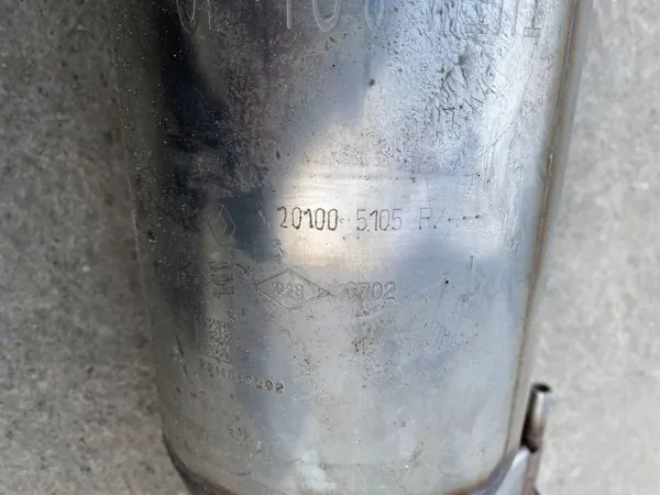 Silenciador de escape Renault Master III 201005105R image 3