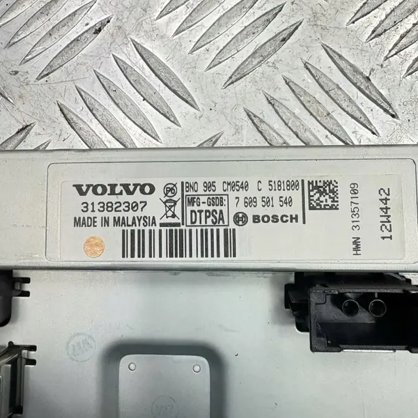 Volvo V40 II Näyttöruutu OEM 31382307 Käytetty image 4