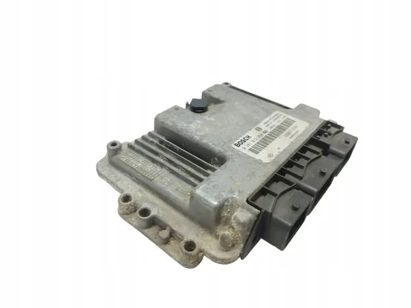 Unité de contrôle moteur Renault OE 8200311550 image 4