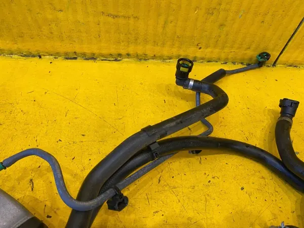 Calefactor Webasto Volvo XC40 II OEM 32226702 image 6