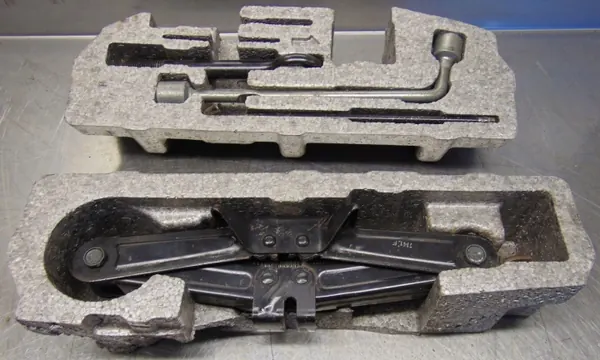Kit Reparação Roda Kia OEM 09149-1D700 - Usado image 2