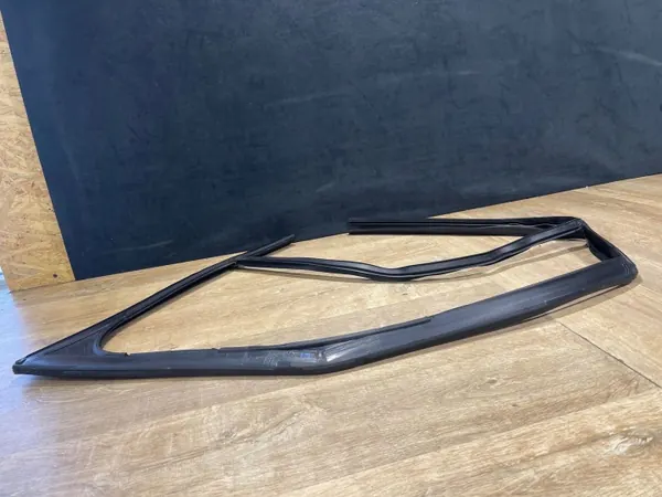 Junta de puerta delantera derecha OEM J8A2-21596-A para Range Rover Velar image 3
