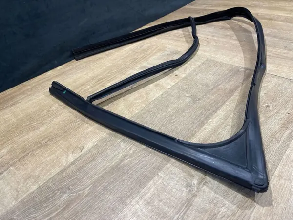 Junta de puerta delantera derecha OEM J8A2-21596-A para Range Rover Velar image 5