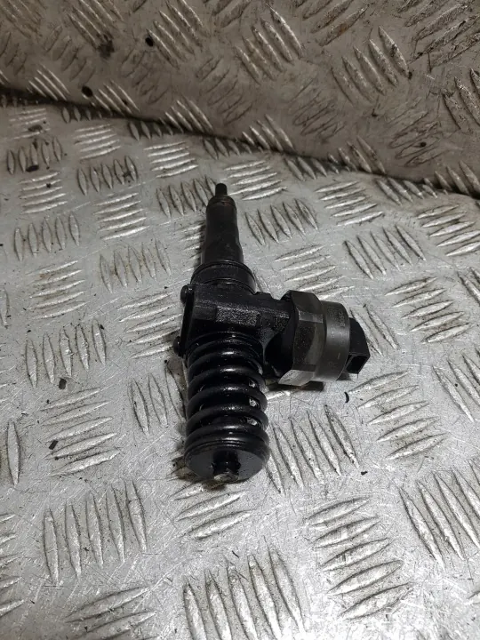Pompe lave-glace VW OEM 038130073J Passat B5 image 3