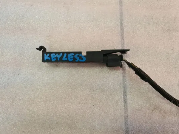 Módulo Antena Keyless Opel Insignia A OEM 13502554 image 2