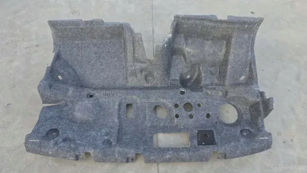 Isolamento de anteparo OEM 679003397R para Renault Arkana image 2
