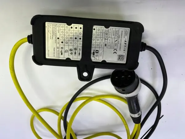 Câble de charge hybride BMW OEM 13965800 - Occasion image 4