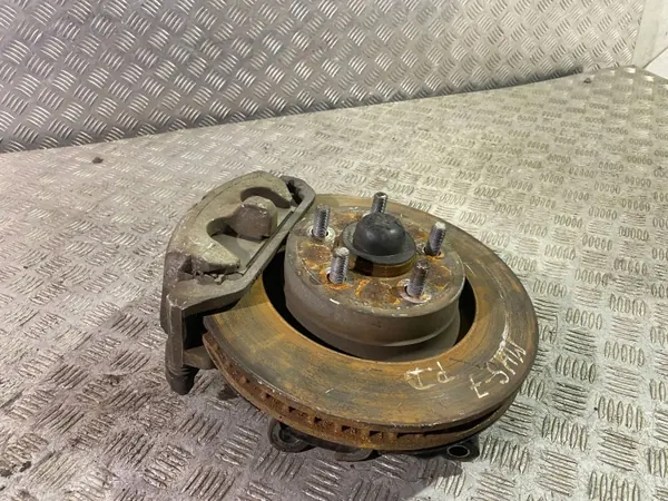 Buje rueda delantera Ford Mustang VI OEM UTO43243 image 5