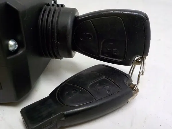Télécommande Mercedes OEM 1695452308 DS - Occasion image 3
