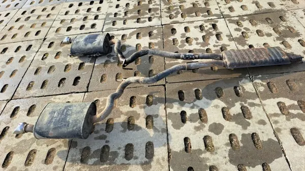 Silencieux Echappement Ford Mustang OEM JR33-5G213-HJ image 3