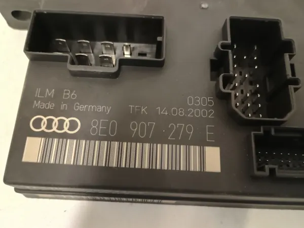 Module de contrôle des feux OEM 8E0907279E pour Audi A4 B6 image 3
