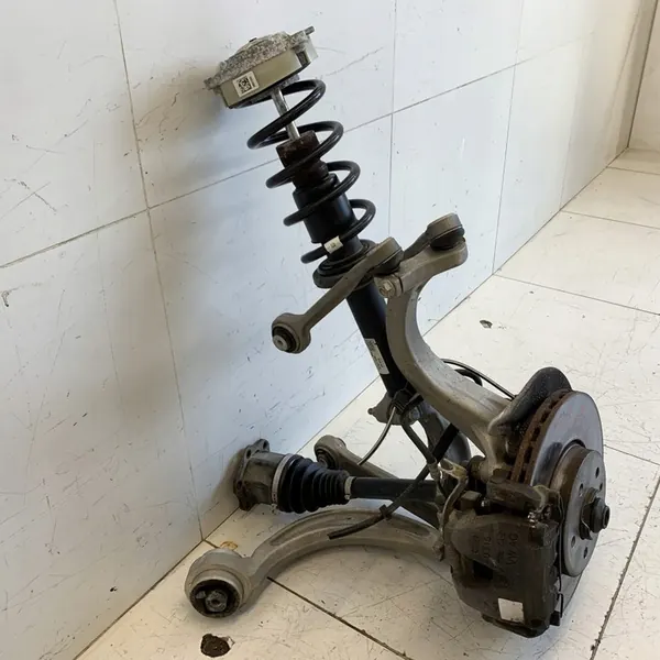 Snodo anteriore destro Audi A4 B9 2.0 2016 OEM image 2