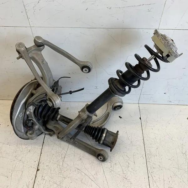 Snodo anteriore destro Audi A4 B9 2.0 2016 OEM image 5