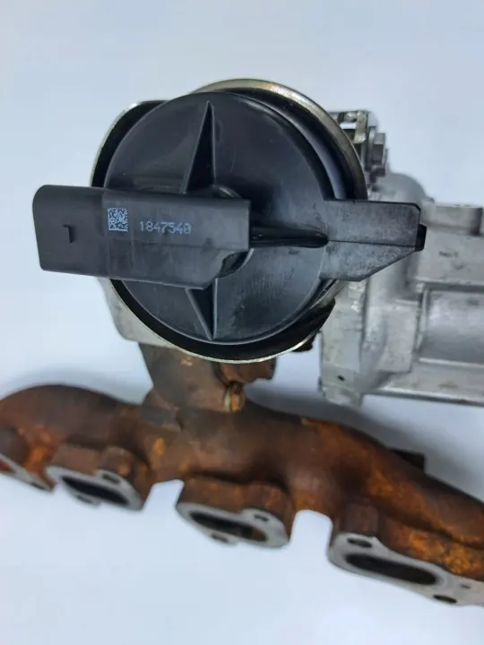 Turboahdin OEM 04L253010B VW Skoda Audi 2.0 TDI image 9