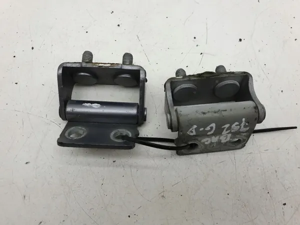 Mitsubishi Outlander 2015 Bakdörrshängsel OEM AMD129511 image 2