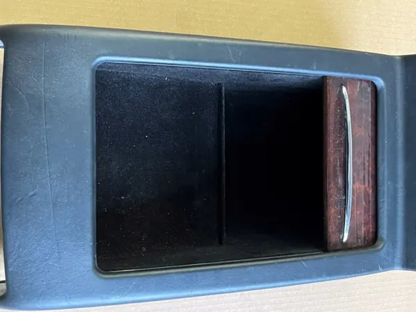 Compartiment arrière Mercedes CL500 OEM A2168400474 image 3