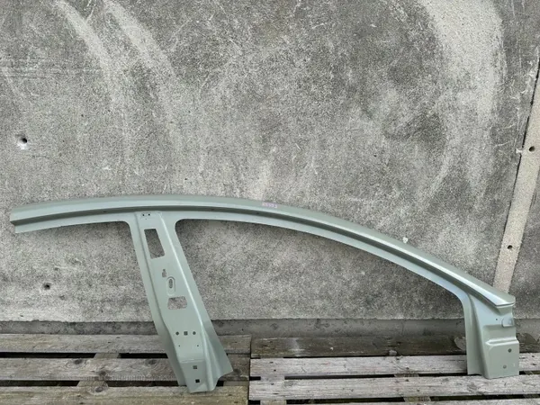 Oikea Katokehyspilari Tesla Model 3 OEM 4IX000555 image 2